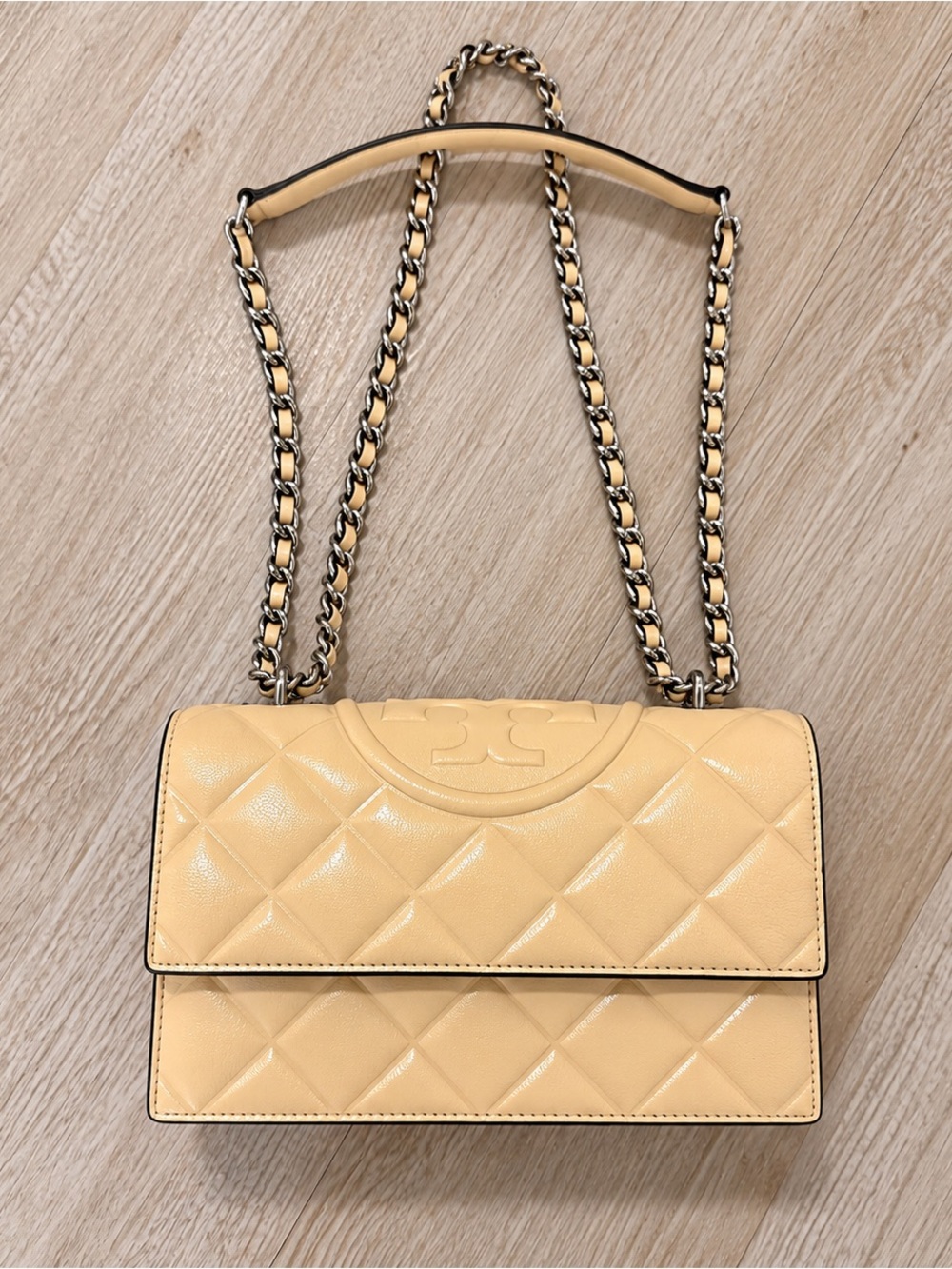 Tory Burch Fleming Mini Quilted Shoulder Crossbody Bag – Cream/Ivory